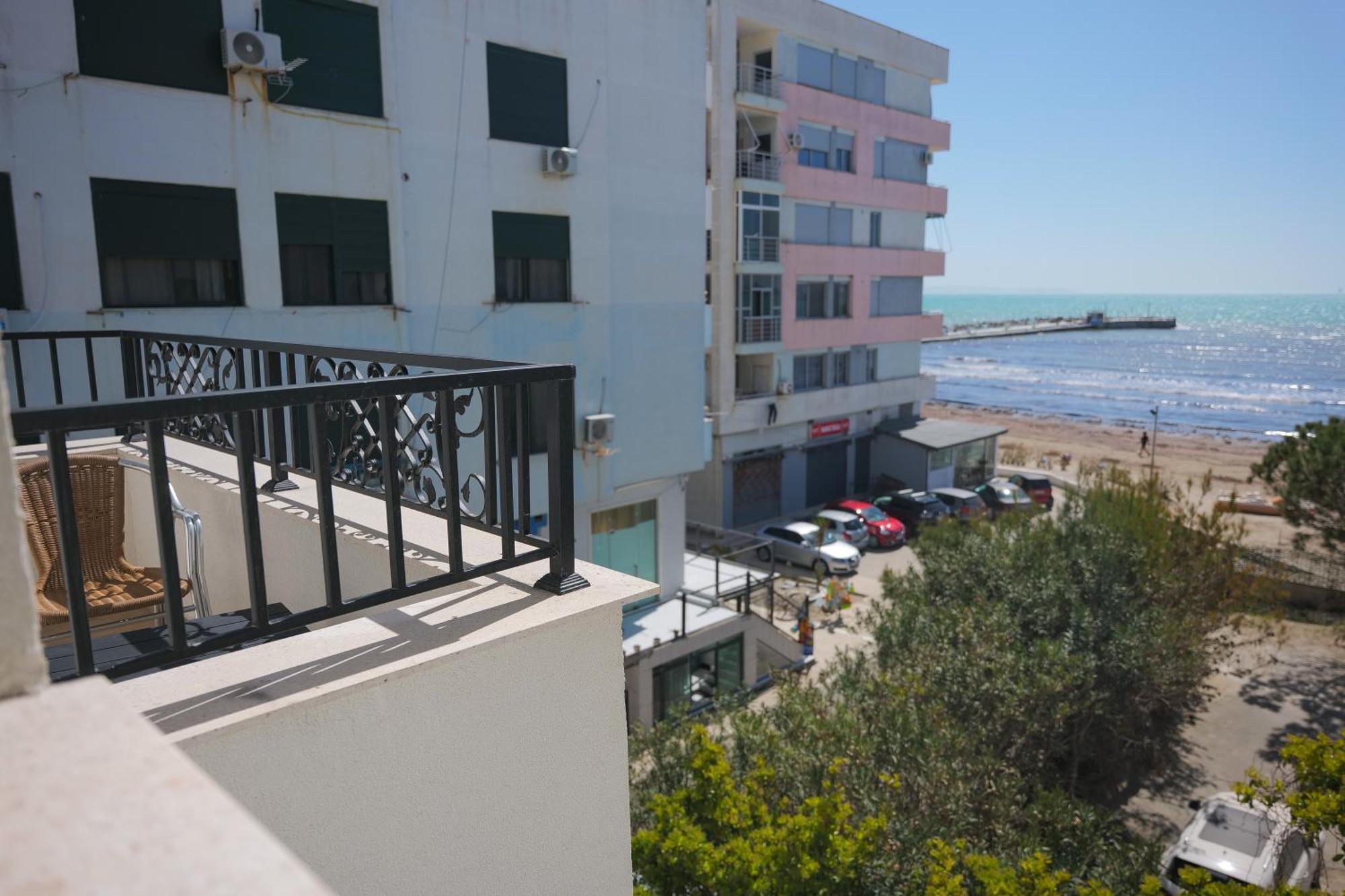 Afa Hotel Durrës Extérieur photo