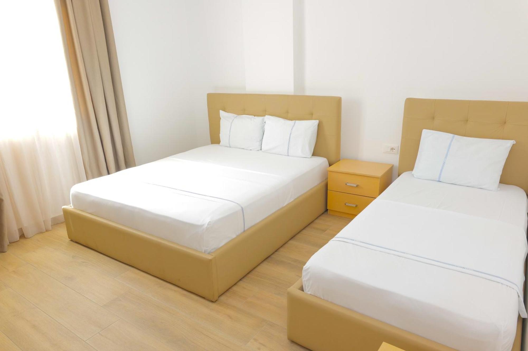 Afa Hotel Durrës Extérieur photo