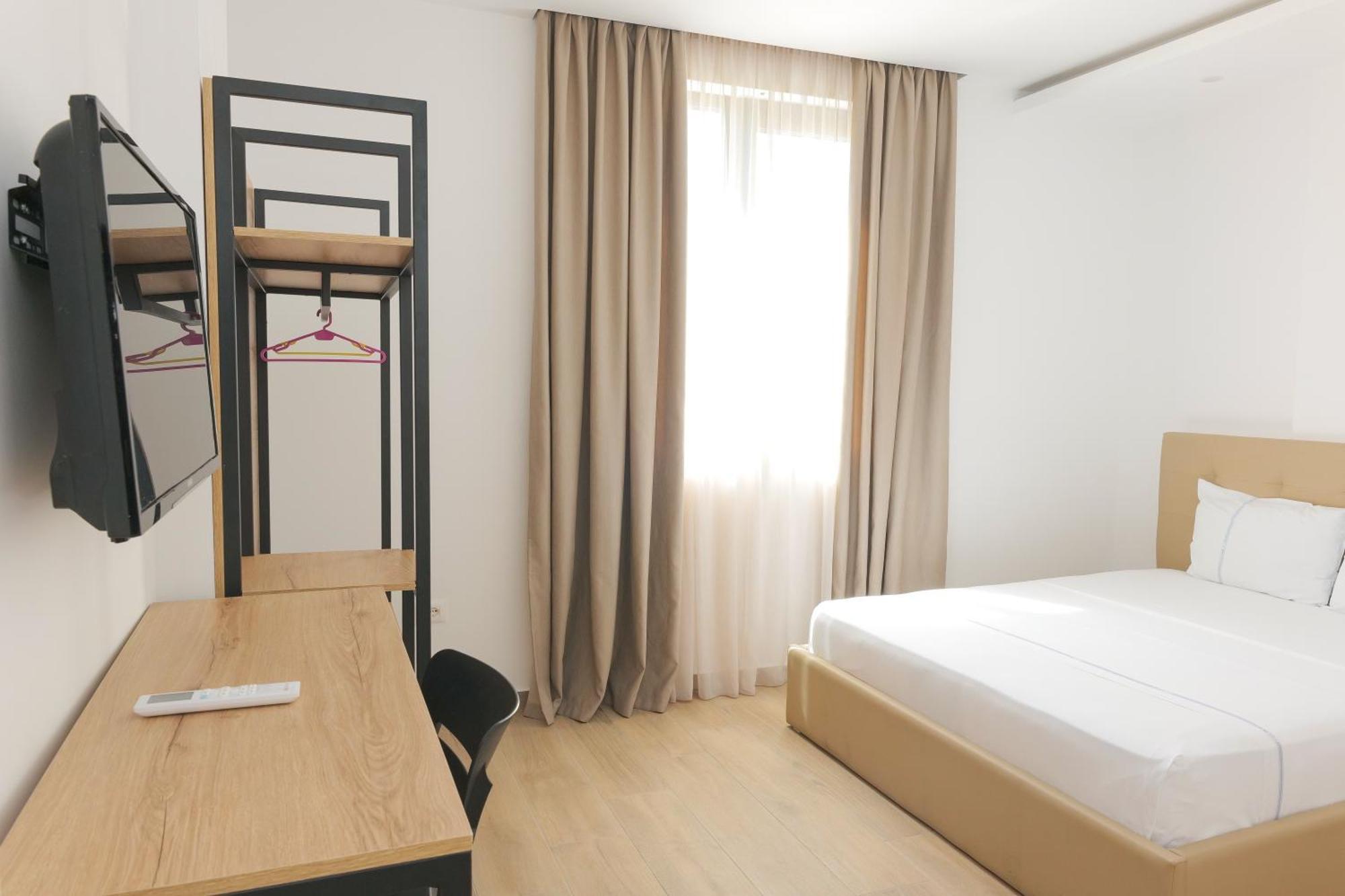 Afa Hotel Durrës Extérieur photo